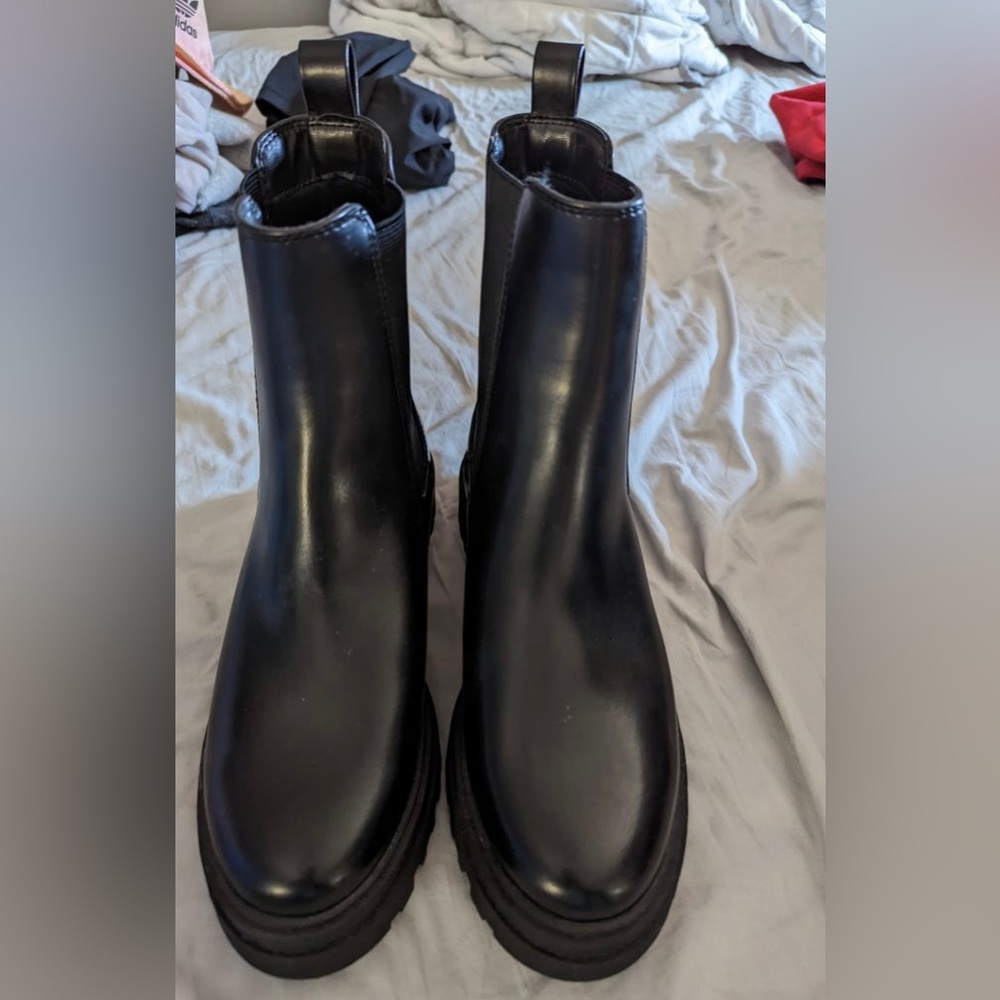 Black Chelsea Rain Boots